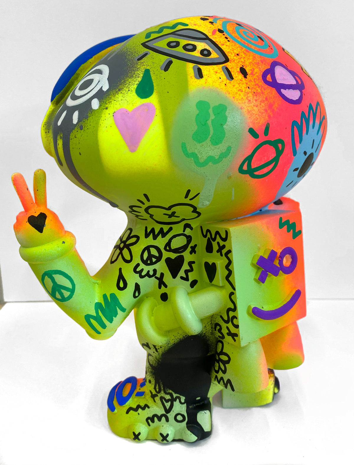 Xeno Sculpture- Neon Dreams Variant