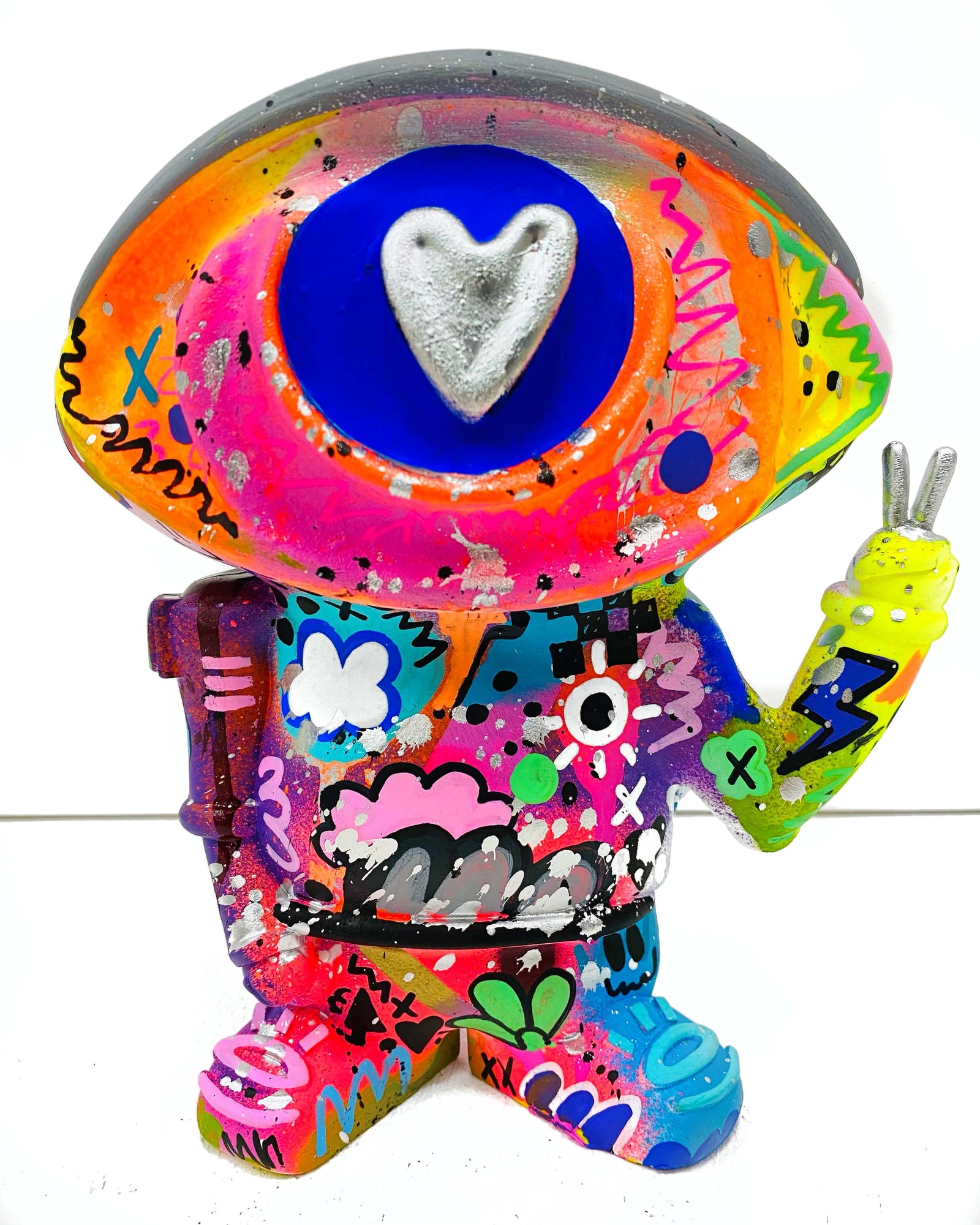 Xeno Sculpture- Chasing Rainbows Variant